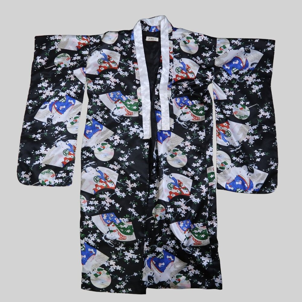 Vintage 80s Bo Er Xiu Pin Black and White Satin Geisha Print Kimono Robe